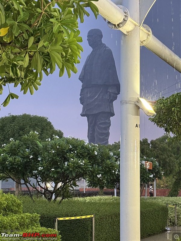 Drive to the world's largest statue | Statue of Unity-statue-rain.jpg