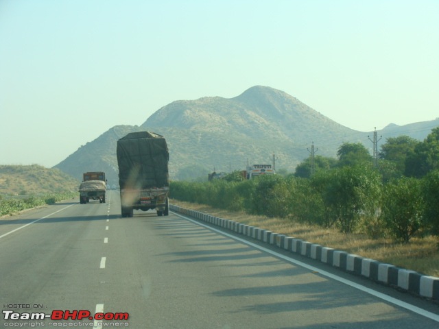 My introduction to Modern Highways: Black Tigress (Safari 2.2) roaming in Rajasthan-dsc02793.jpg