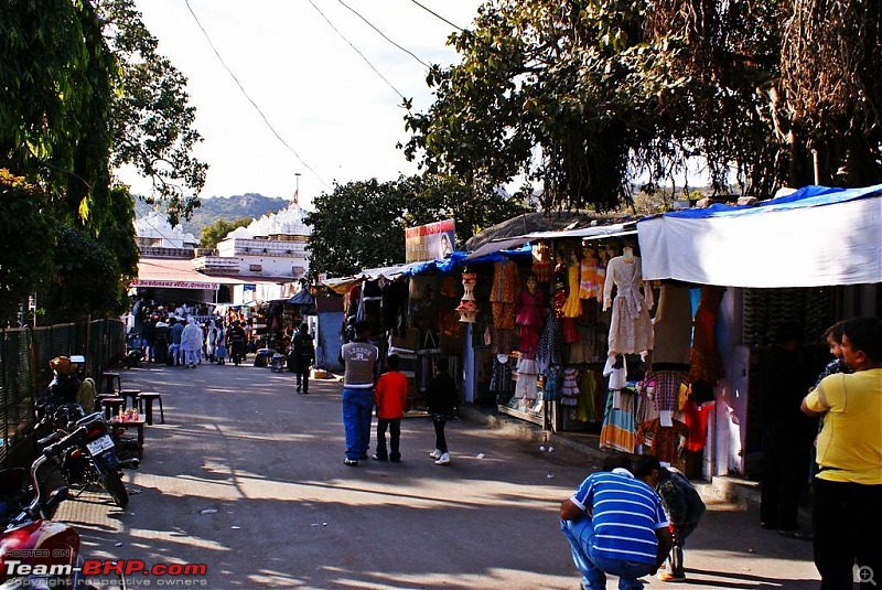 An Incredible Road Trip of a Lifetime to Udaipur, The Most Romantic City in the World-19-temple_roadside_stalls.jpg