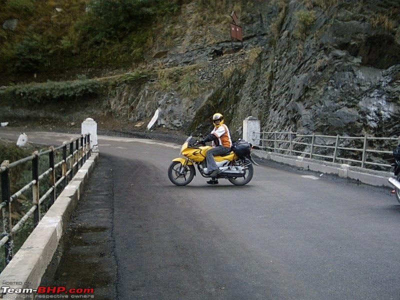 Himalayan Xplorer Ride (2004) Photo-Blog-road-narkanda.jpg