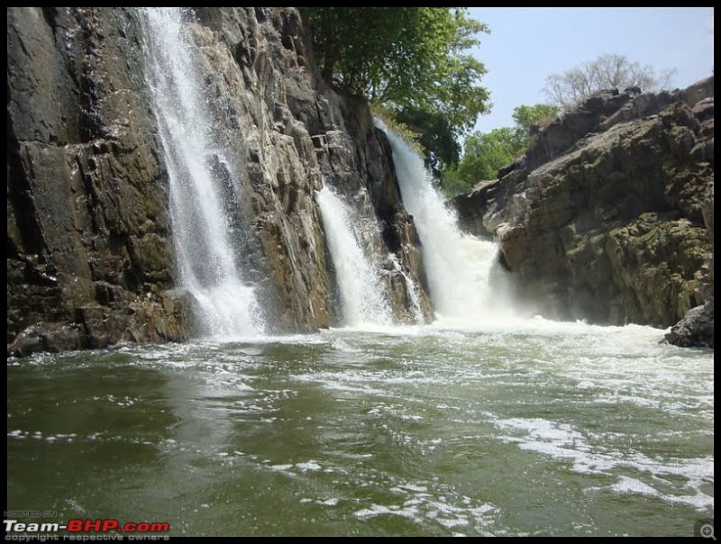 "Smoking Rocks" - Hogenakkal-11.jpg