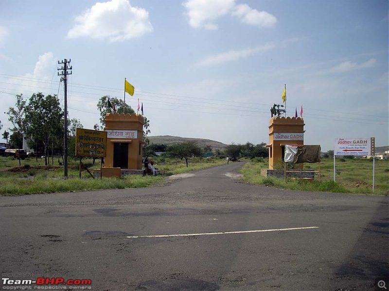 Magnificent Maharashtra - The Mahalog!-jadhavgarh.jpg