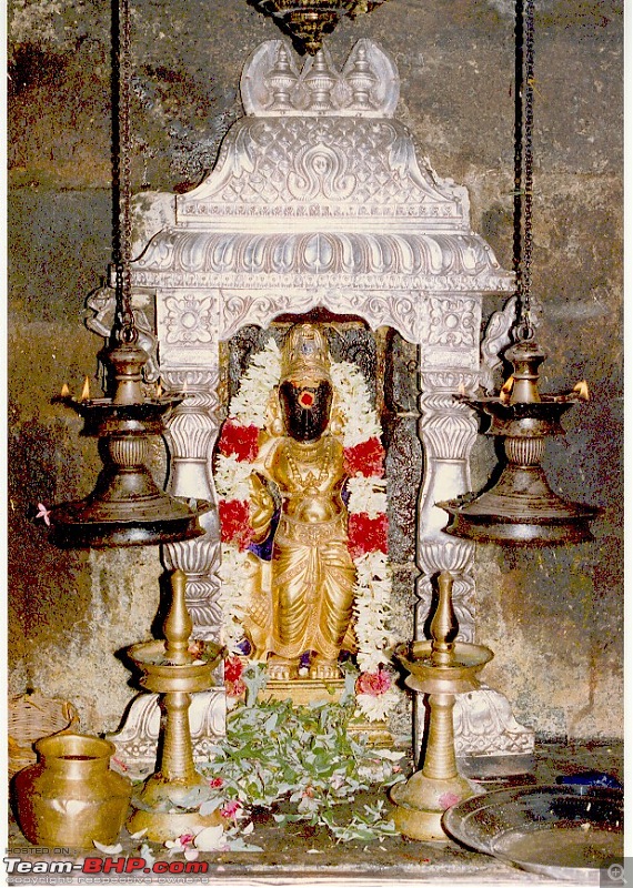 Srirangam- Tanjavur - Navaragraha Temple - Travelogues-navagraha-temple-thirunallar-shani-bhagawan.jpg