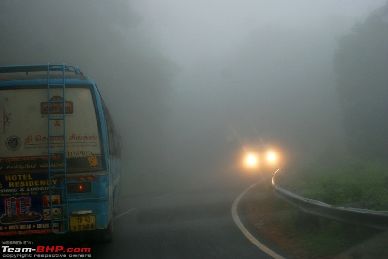 SriSha's D'Log - Trip to Munnar & Thekkady-r-fog_very-scary.jpg