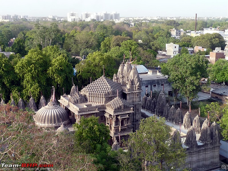'Xing'ing around ! - HathiSingh Temple, Sidi Saiyyed Mosque & a Haveli in Ahmedabad.-10.jpg