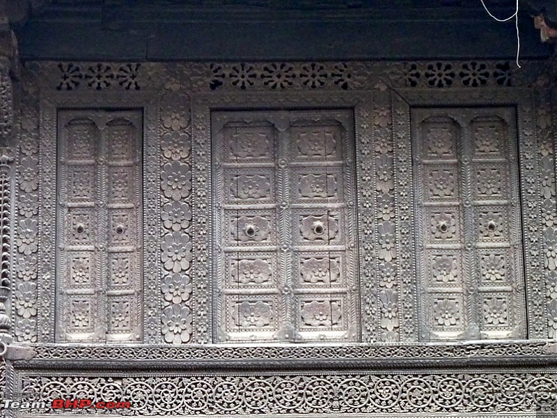 'Xing'ing around ! - HathiSingh Temple, Sidi Saiyyed Mosque & a Haveli in Ahmedabad.-19.jpg