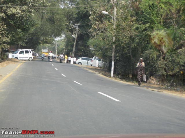 The flying fortress : Bombay-Udwada-Udaipur-Mount Abu-Bombay-road-daman-2.jpg