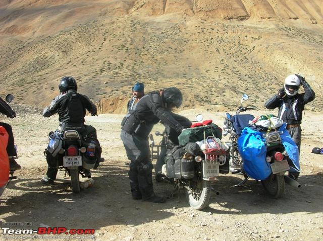 Three's a company - Leh'd with wife & sweetheart-117-leaving-pang.jpg