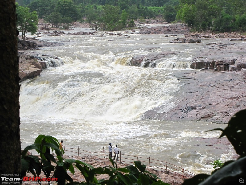 A day trip to Kuntala Waterfalls-img_4094.jpg