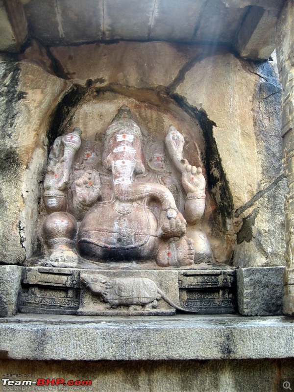 Lepakshi, the most famous one day drive in here!!!!-img_2271.jpg