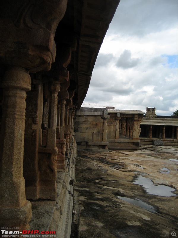 Lepakshi, the most famous one day drive in here!!!!-img_2294.jpg