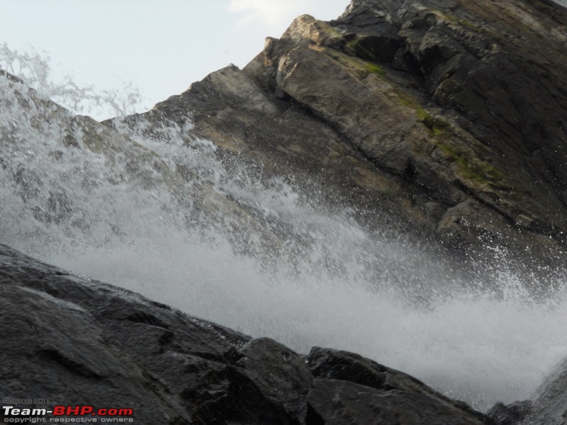 Hogenakkal Waterfalls, Tamil Nadu - Jan 1, 2011-hogenakkal-055.jpg