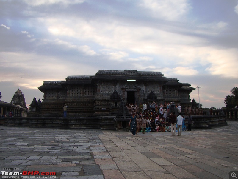 Southern Odyssey : 5000 kms through South India-10-belur-temple.jpg