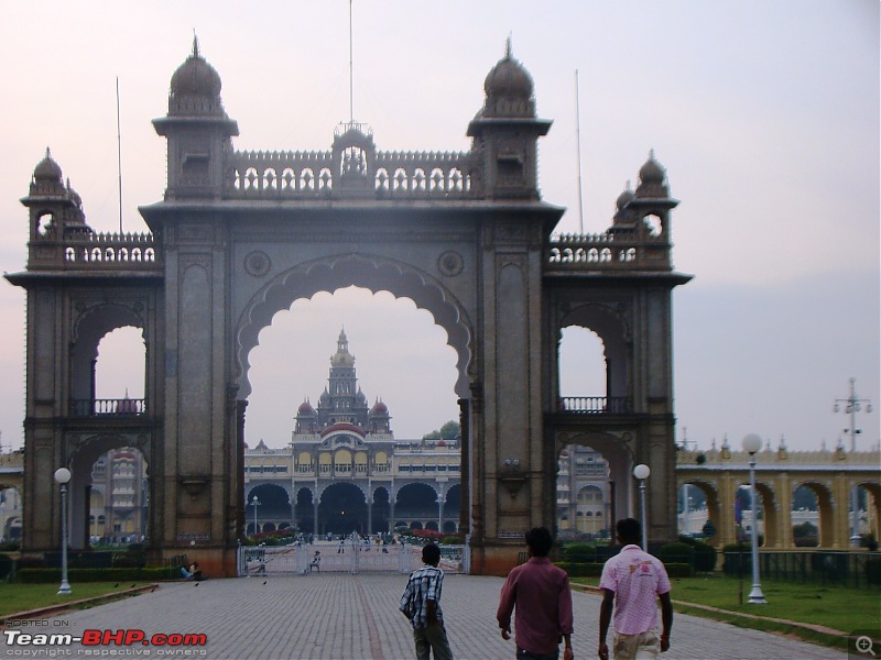 Southern Odyssey : 5000 kms through South India-30-mysore-palace-entrance.jpg