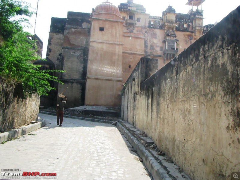 Our Incredible India Drive - 13 days on the GQ !-narrow-streets.jpg