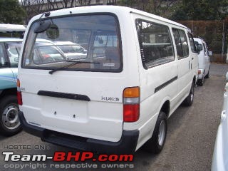 Driving through Chennai-hiace.jpg