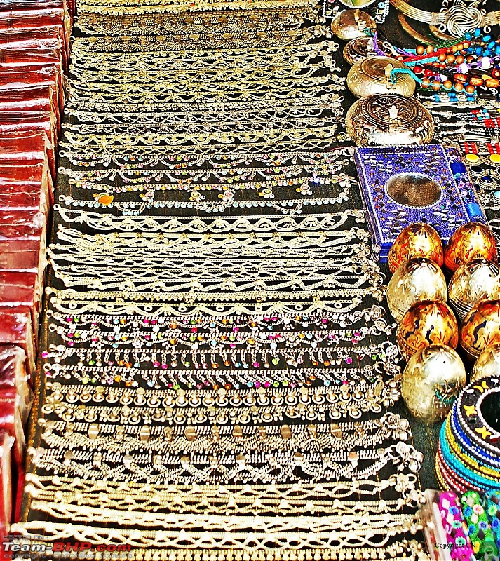 An incredible road trip to the Pearl of the Orient  Goa-4-shops_in_palolem.jpg