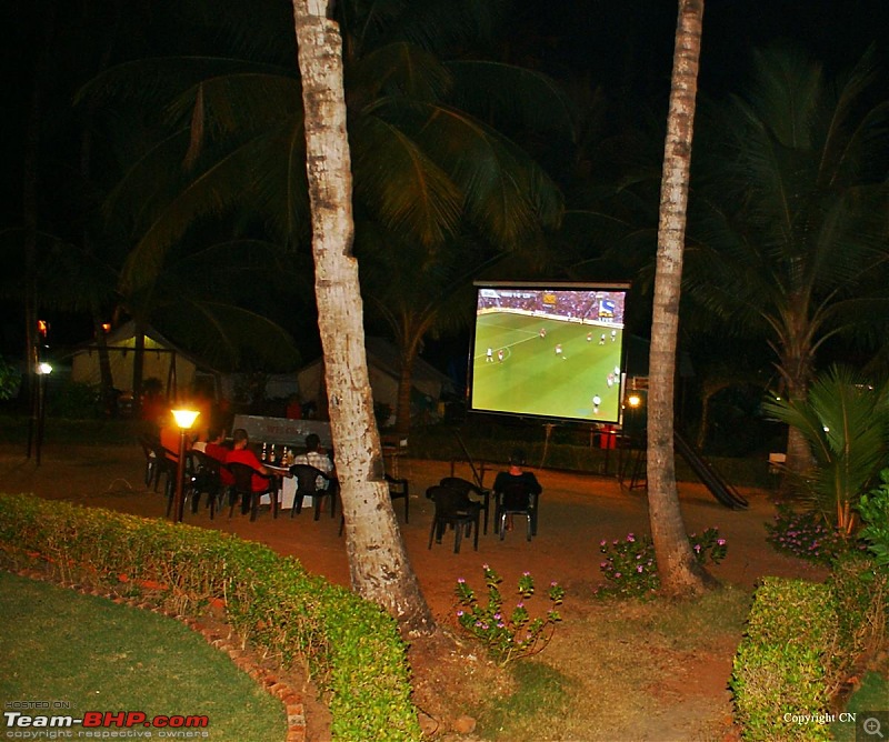 An incredible road trip to the Pearl of the Orient  Goa-11-people_enjoying_a_soccer_matchopen-air-theatre.jpg