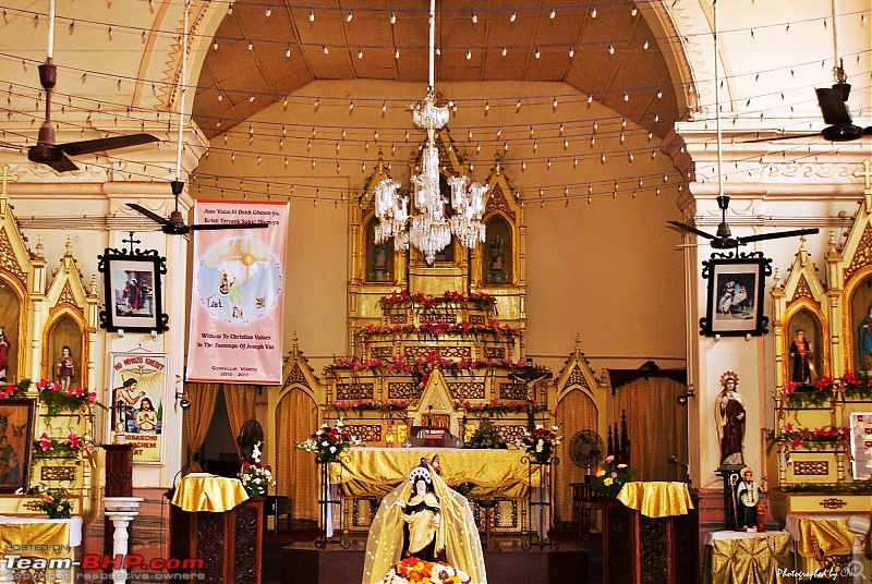 An incredible road trip to the Pearl of the Orient  Goa-10-church_altar.jpg