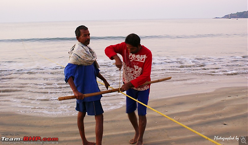 An incredible road trip to the Pearl of the Orient  Goa-9-tying_the_rope.jpg