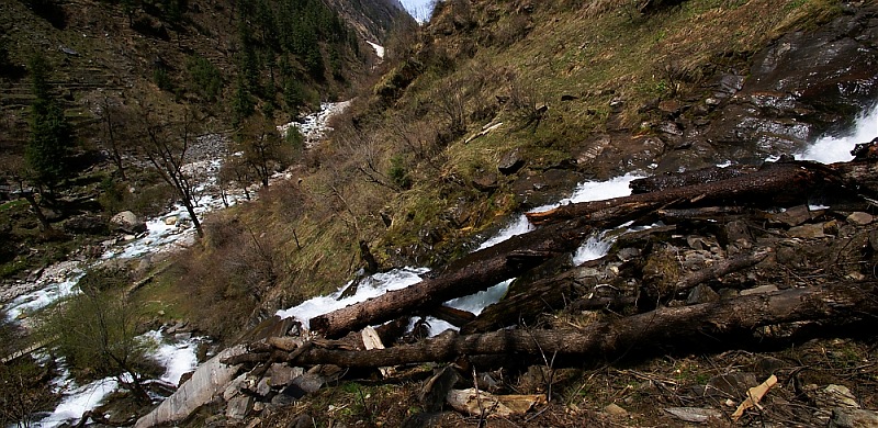 Blissful, beautiful Bhabha Valley @ Kafnu-waterfall_into_stream.jpg