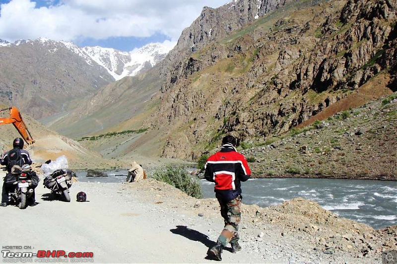 Hawk-On-Fours (H-4) Roadtrip:  Leh(t)'s go to Ladakh & Srinagar with QuickSilver.-drastokargil-8k100.jpg