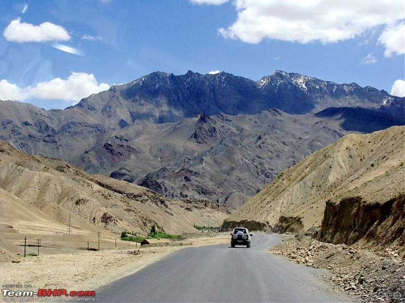 Hawk-On-Fours (H-4) Roadtrip:  Leh(t)'s go to Ladakh & Srinagar with QuickSilver.-kargilbudhkharbu-19k100.jpg