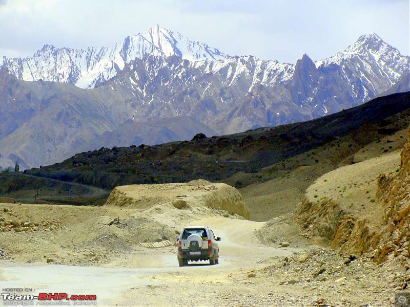 Hawk-On-Fours (H-4) Roadtrip:  Leh(t)'s go to Ladakh & Srinagar with QuickSilver.-kargilbudhkharbu-20k100.jpg