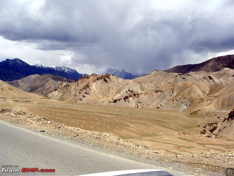 Hawk-On-Fours (H-4) Roadtrip:  Leh(t)'s go to Ladakh & Srinagar with QuickSilver.-fotu-la-15k100.jpg