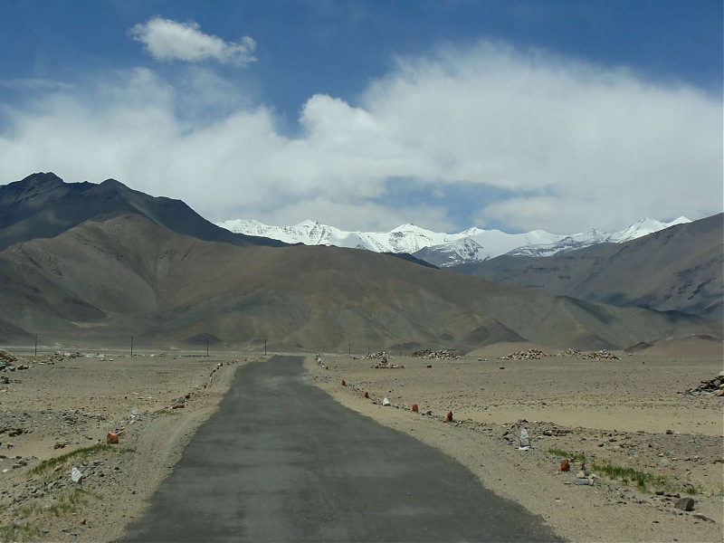 Hawk-On-Fours (H-4) Roadtrip:  Leh(t)'s go to Ladakh & Srinagar with QuickSilver.-tsaga2kiagar-12.jpg