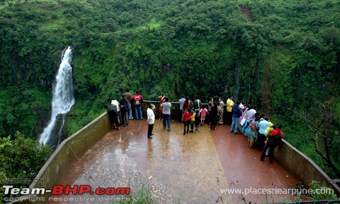 A quick getaway to Thoseghar (photolog)-thoseghar_waterfall_satara_monsoon_1.jpg