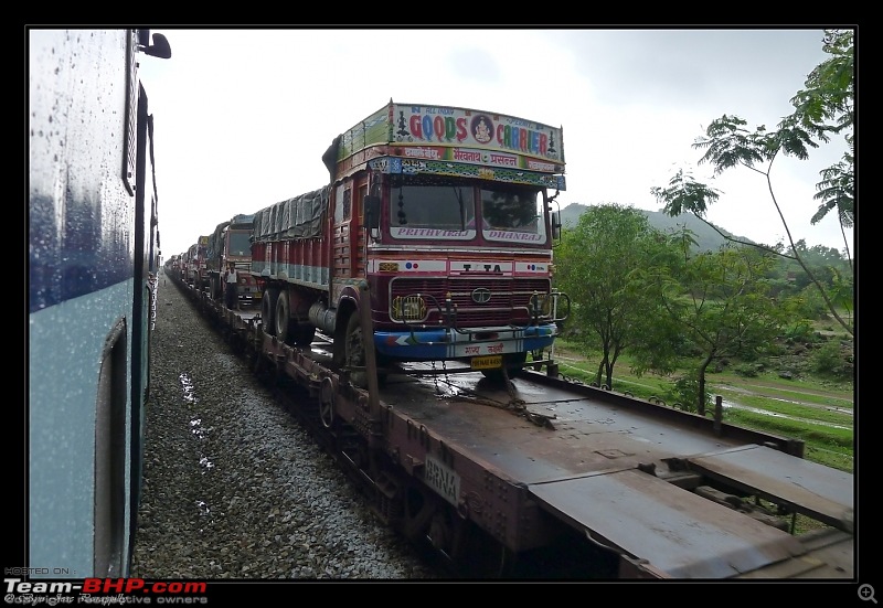 2011 Monsoon Trips : Romancing the rains. Postcards from the Konkan & deccan plateau-p1030422.jpg