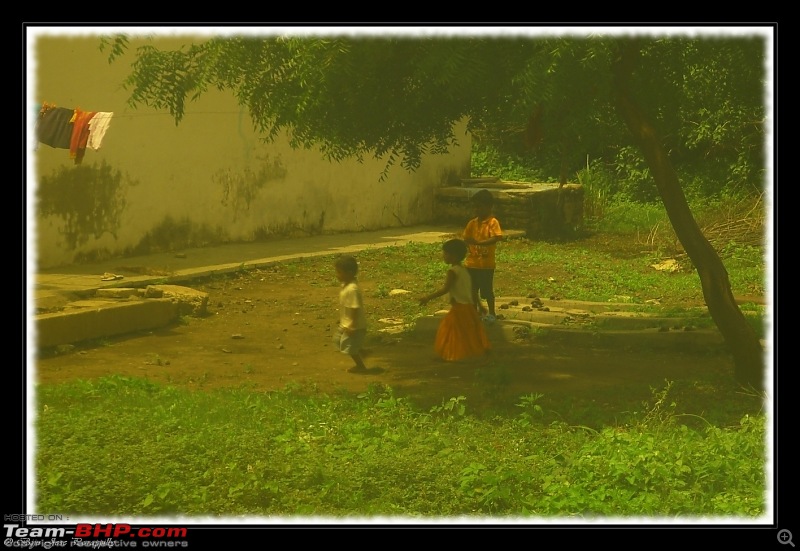 2011 Monsoon Trips : Romancing the rains. Postcards from the Konkan & deccan plateau-village_children.jpg