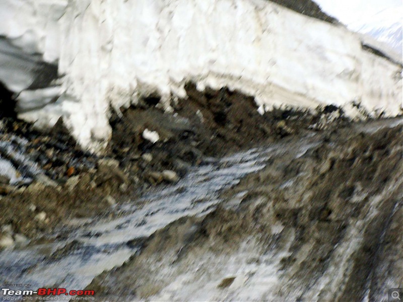 Hawk-On-Fours (H-4) Roadtrip:  Leh(t)'s go to Ladakh & Srinagar with QuickSilver.-rohtang-1.jpg