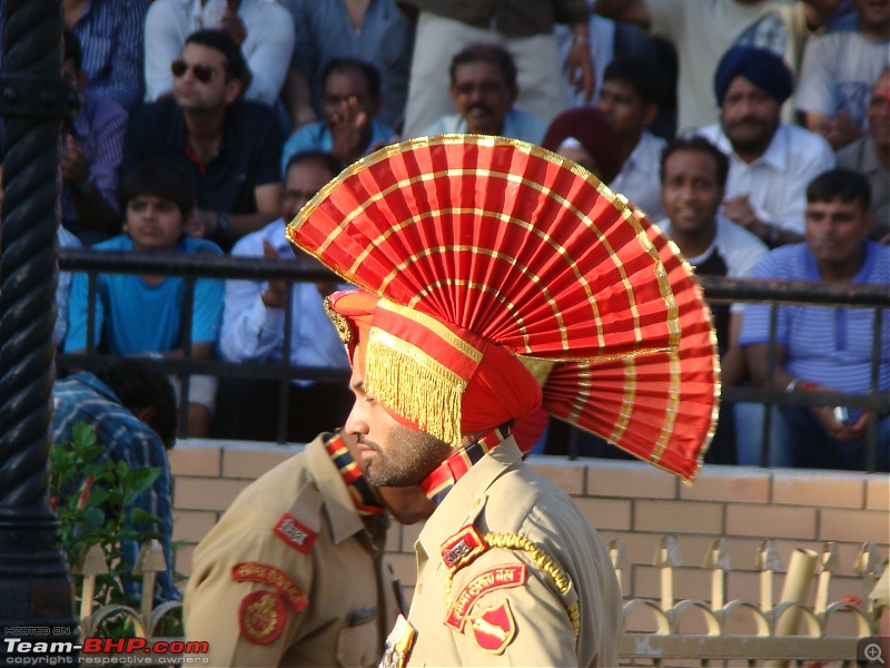 Ladakh: A sojourn to the roof of the worldover 21 days and 6500kms!!-d2-13-wagah-borderb.jpg