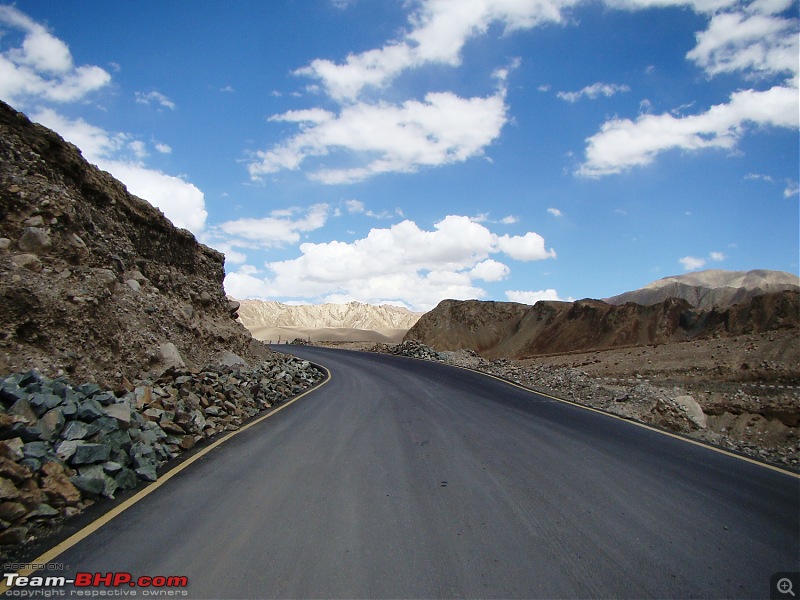 Ladakh: A sojourn to the roof of the worldover 21 days and 6500kms!!-d7-18-enroute-leh.jpg