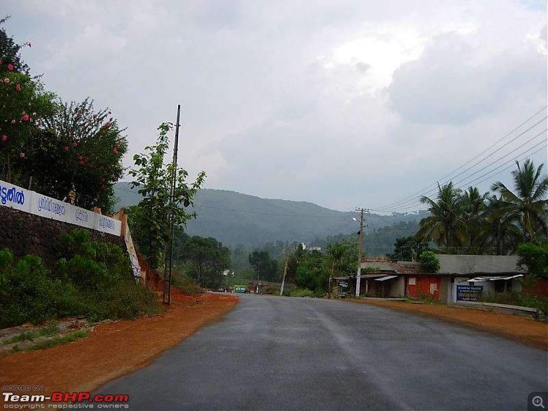 Thekkady & Munnar In A Rainy Season-5.-lonely-roads..-.jpg