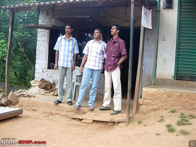 Thekkady & Munnar In A Rainy Season-6.looking-up-heavens-.jpg