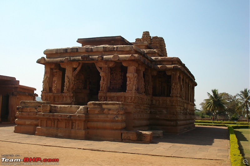 A vacation drive: 30/12/08 - 02/01/09-aihole-3.jpg