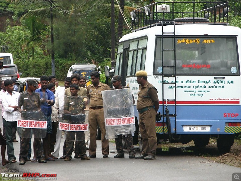 Fauji's Drivologues :- Beat the heat II - Escape to Sinnadorai's Bungalow in Valparai-10.jpg