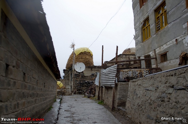 Sach Pass & the Season's first snowfall (Oct - 2011)-087.jpg