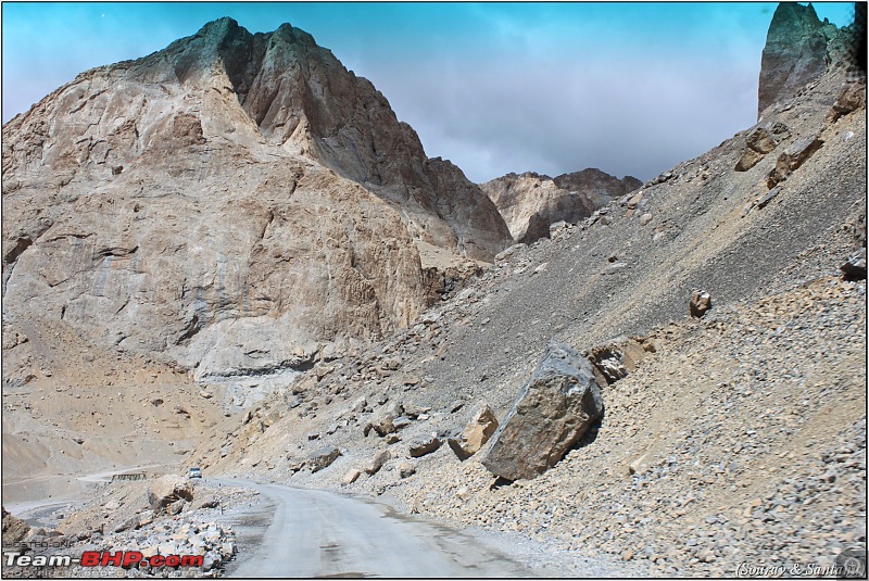 A journey through Leh & Ladakh  Barren beauty at its best-28-roads-toward-lachung-la.jpg