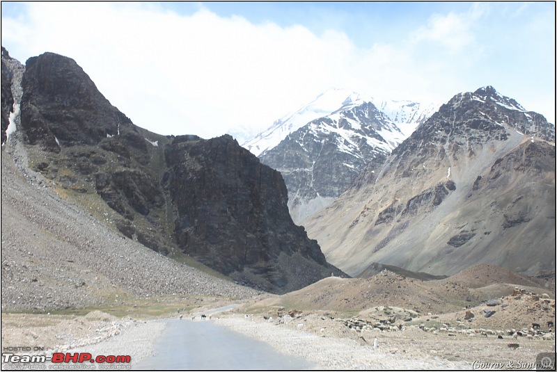 A journey through Leh & Ladakh  Barren beauty at its best-56-roads-towards-baralacha-la.jpg
