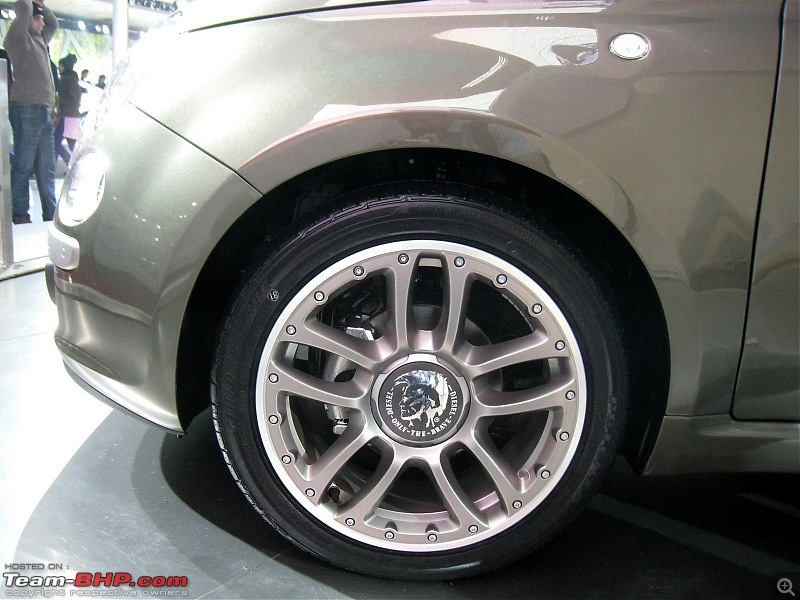 Alloy Wheels of Auto Expo 2010-img_2734.jpg