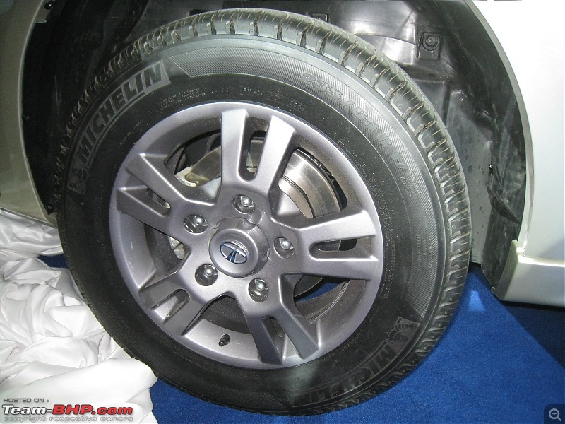 Alloy Wheels of Auto Expo 2010-img_2248.jpg