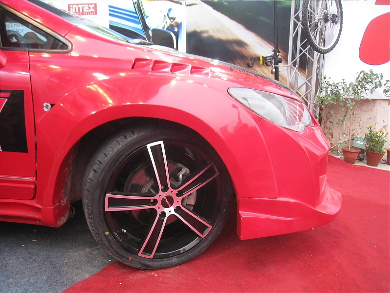 Alloy Wheels of Auto Expo 2010-img_2710.jpg
