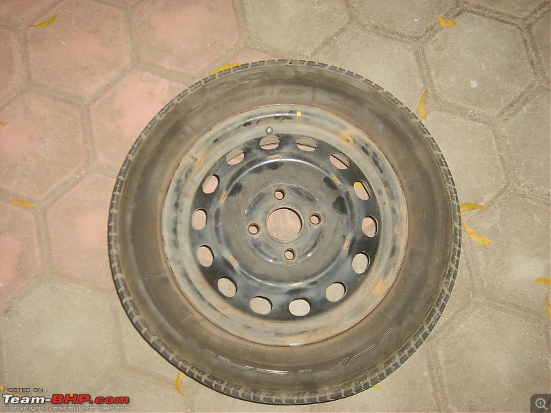 Punctures in tubeless tyres.-tyre-001a.jpg