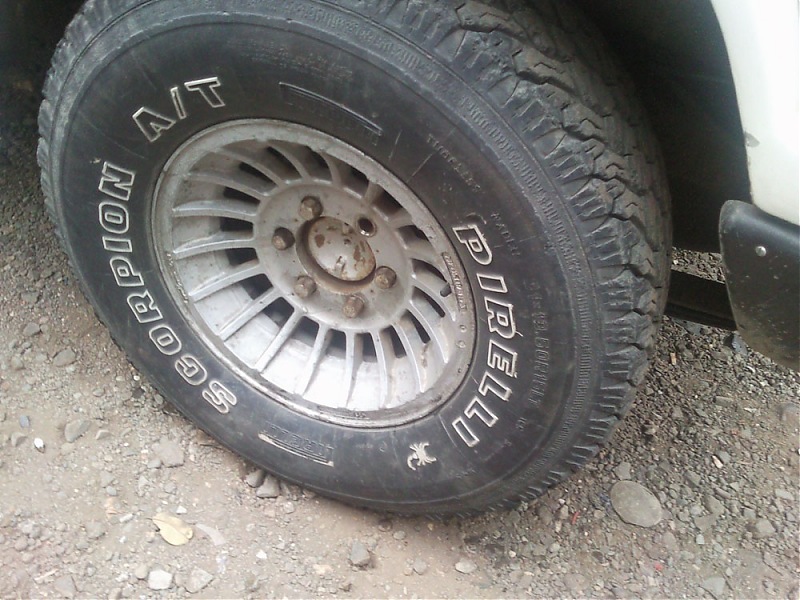 How to paint the Tyre Sidewall Letters?-snc00324.jpg