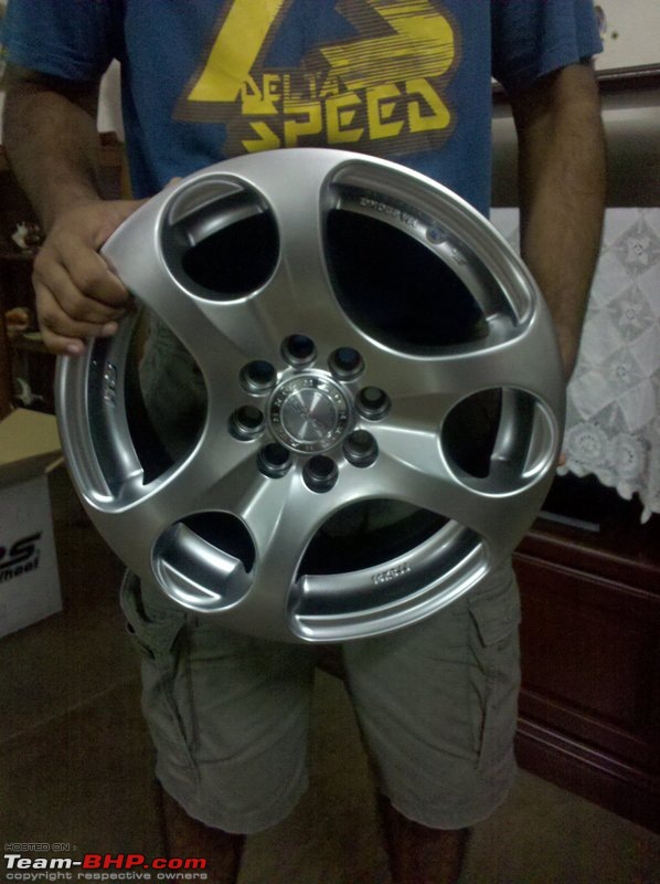The official alloy wheel show-off thread. Lets see your rims!-20100822_191734_469_delhi.jpg