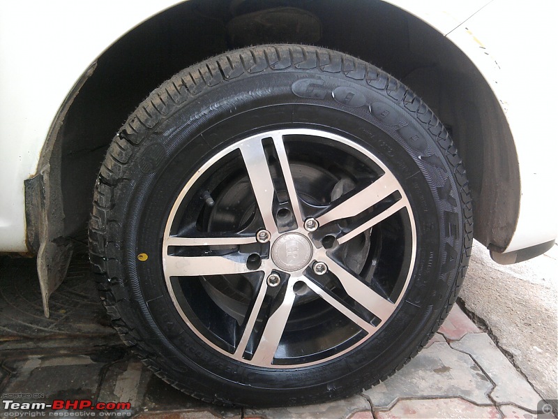 Had gone to buy Tyres for Getz.. But..-photo0446.jpg